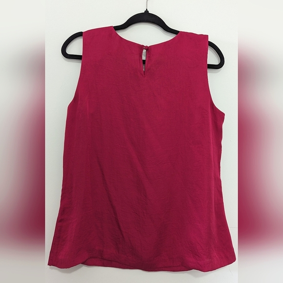 Club Monaco top in fuschia size L - Picture 2 of 4